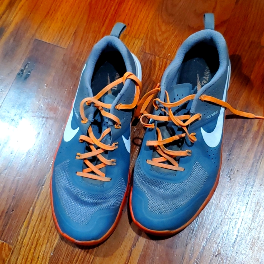 Nike Flywire sneakers